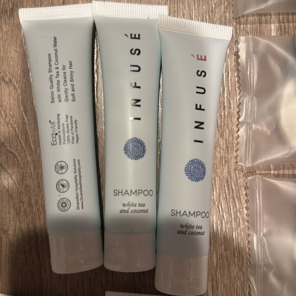 White Skincare Set bundle 19 travel size - Picture 5 of 10